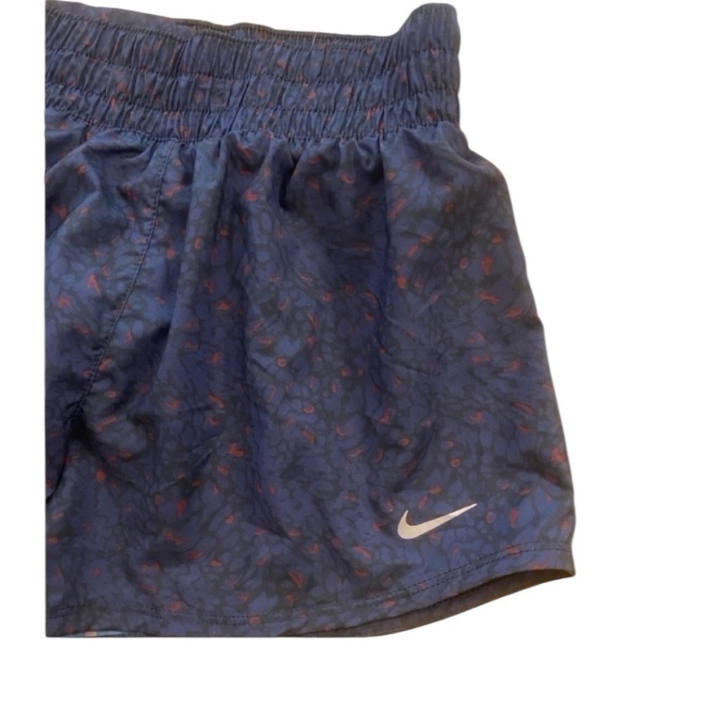 Nike Women’s Training Athletic Shorts Blue Print Lined New  Size small